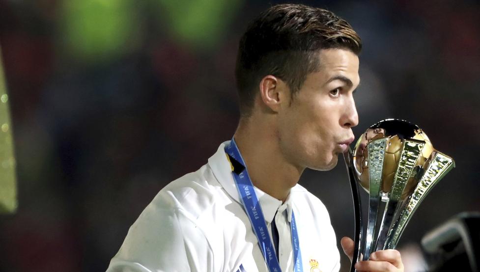 电竞新秀选手签约国内顶级战队