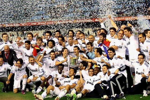 全队身价仅有1亿！这支法甲平民球队，竟能力压大巴黎强势领跑