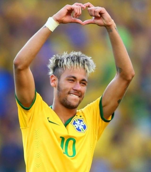 [中超]卡扎大四喜马德鲁加双响 泰山6-0大胜国安