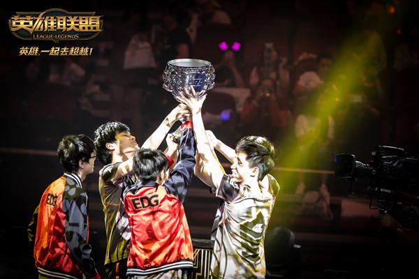 【赛后战报】毫无压力！ Weibo Gaming 2：0轻松战胜LGD